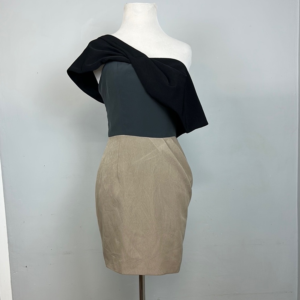 NWT Nuj Novakhett Y2K Black and Tan Off The shoulder Mini Dress Sz 0